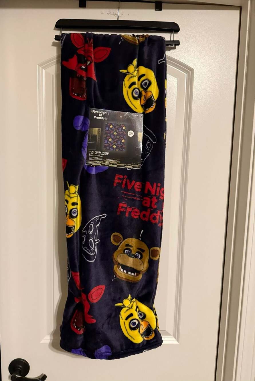 Five Nights at Freddy's Soft Plush Throw Blanket 50 in W x 70 in L